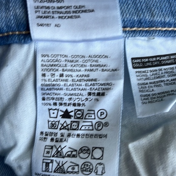 LEVI'S LIGHT BLUE DENIM JEAN SHORTS MID RISE - Picture 5 of 12